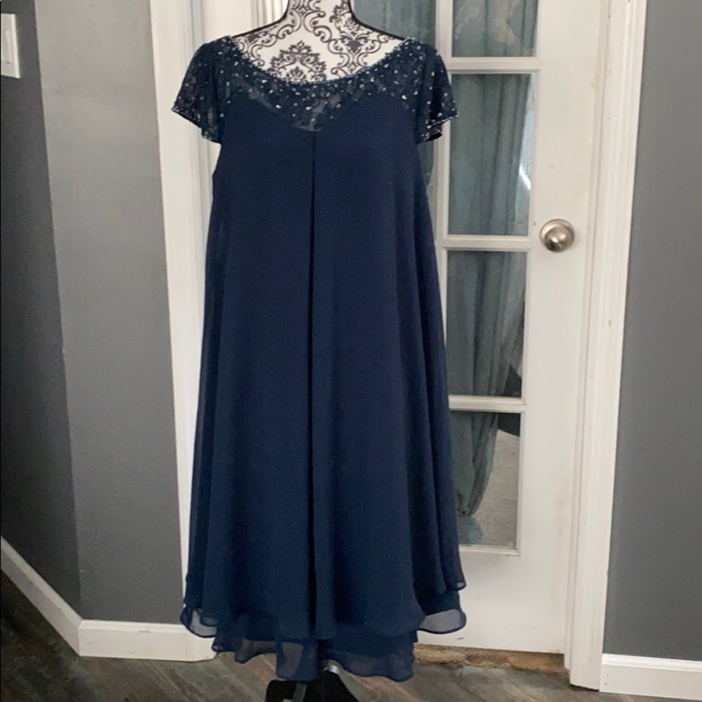 JJ House Knee Length Chiffon Mother of Bride Dress new with tags